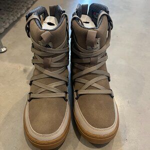 NEW Forsake - Women's Size 9 - Lucie Insulated Boot - Oatmeal
